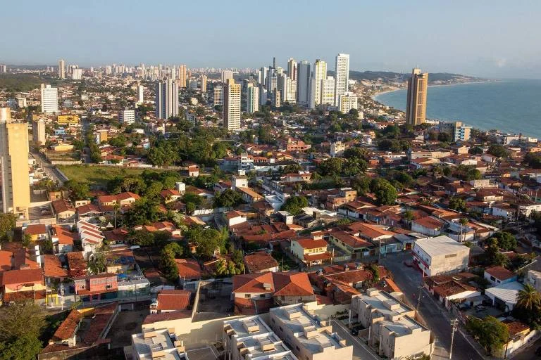 Desvendando o Risco: Por Que o Nordeste do Brasil é Mais Propenso a Terremotos, Mesmo no Centro da Placa Tectônica?