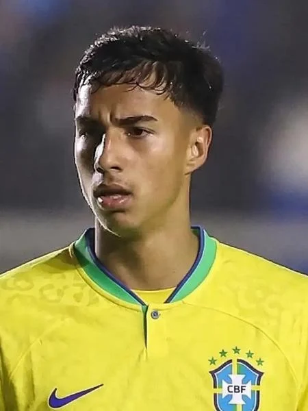 Renovação para a Copa 2030: 7 Jovens Talentos que Podem Mudar a Cara da Seleção Brasileira e Brilhar no Novo Ciclo