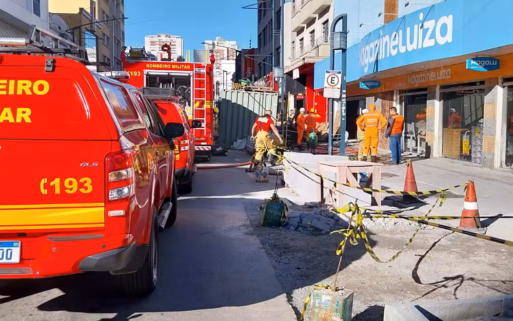 Incêndio Magazine Luiza no Centro de Poços de Caldas: Bombeiros Agem Rápido e Evitam Tragédia Maior