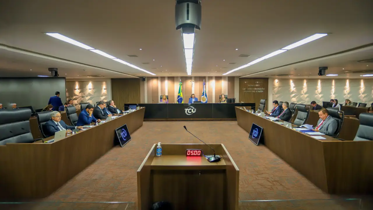 TCU Questiona Aumento do Conteúdo Local em Leilões de Petróleo: Risco de Multas e Atrasos para Gigantes como Petrobras