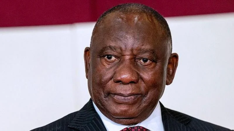 Vitória Judicial de Ramaphosa: Presidente da África do Sul Consegue Suspender Temporariamente Inquérito de Impeachment ‘Farmgate’ em Caso de Dinheiro no Sofá