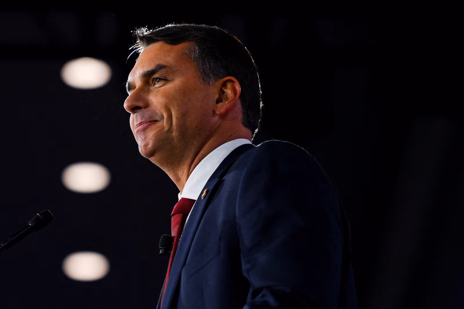 Flávio Bolsonaro Confirma Presença Crucial em Convenção de Tarcísio em São Paulo, Reafirmando Aliança e Desafiando Concorrentes
