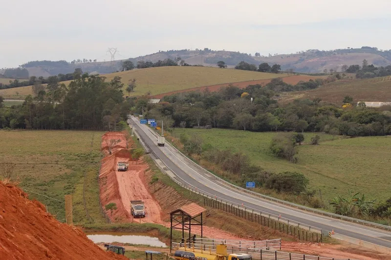 BR-459 ganha novos retornos em U: EPR Sul de Minas investe R$ 4 milhões para mais segurança e fluidez em Congonhal e Senador José Bento