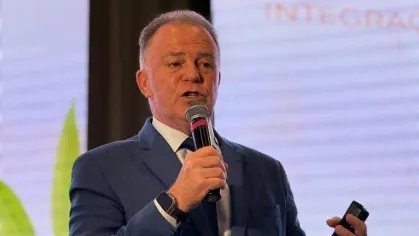 Pesquisa Real Time Big Data: Casagrande Lidera Disputa pelo Senado no ES, Mas Segunda Vaga Tem Quíntuplo Empate Técnico